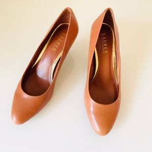NEW Lauren Ralph Lauren Brown Heel Pump SZ 9